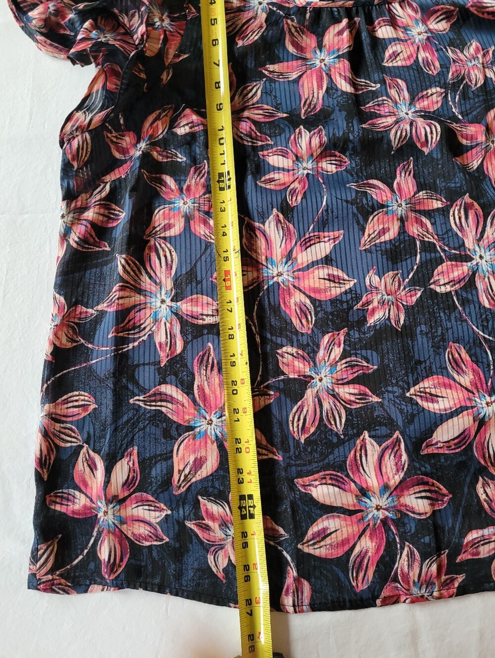 NWT Lane Bryant Floral Short Sleeve Blouse - Navy with Pink Flowers Size 14 - Picture 5 of 9